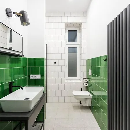 Niebieski Teatralna * Катовице