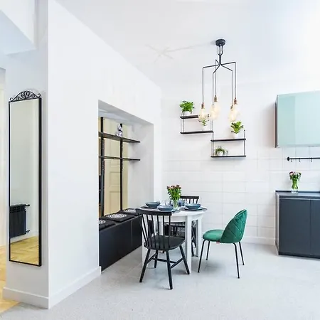 Niebieski Teatralna Катовице